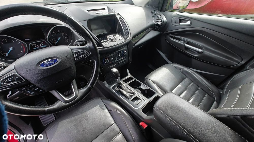 Ford Escape 2.0 EcoBoost AWD Titanium - 6