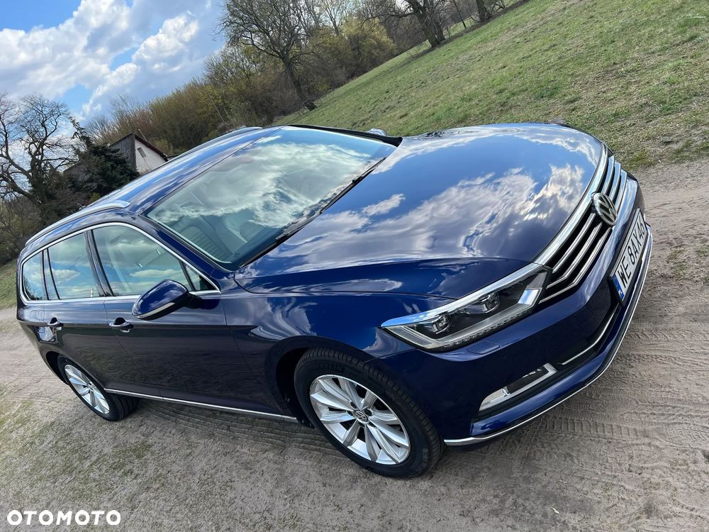 Volkswagen Passat - 1