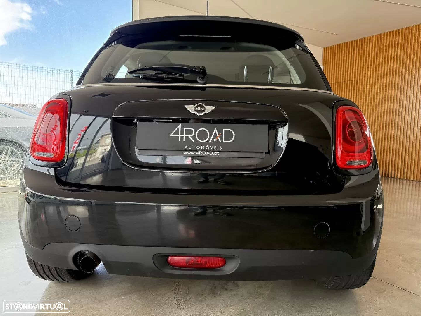 MINI 3 Portas One D - 21