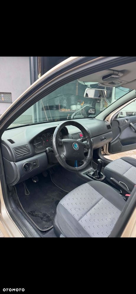 Skoda Octavia 1.9 TDI Tour - 6