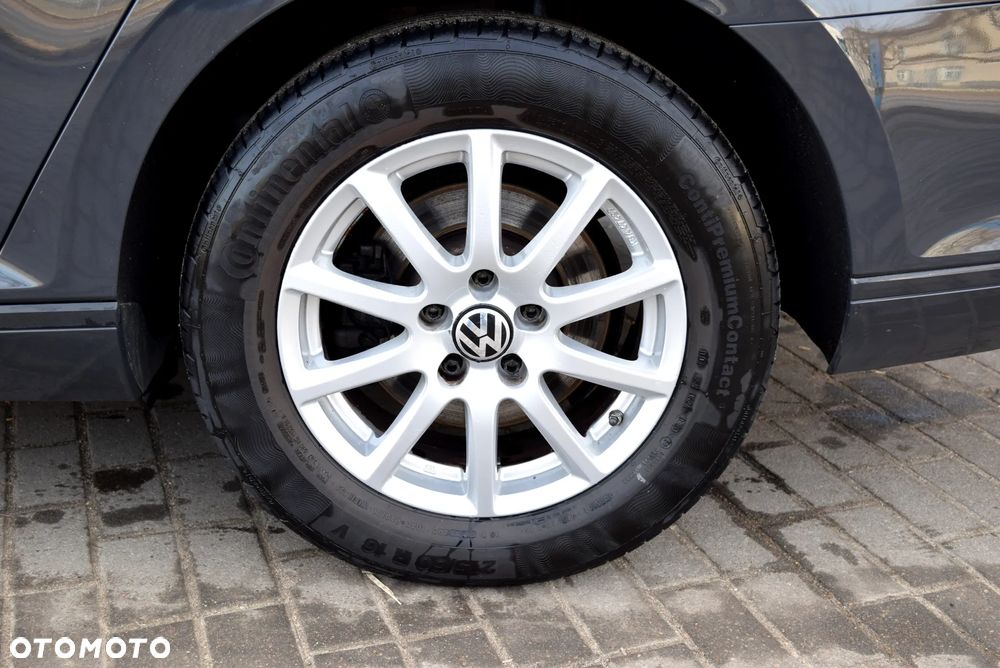 Volkswagen Passat 2.0 TDI (BlueMotion Technology) Comfortline - 19