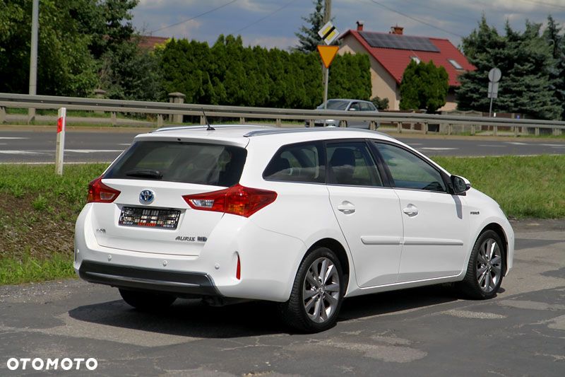 Toyota Auris - 2