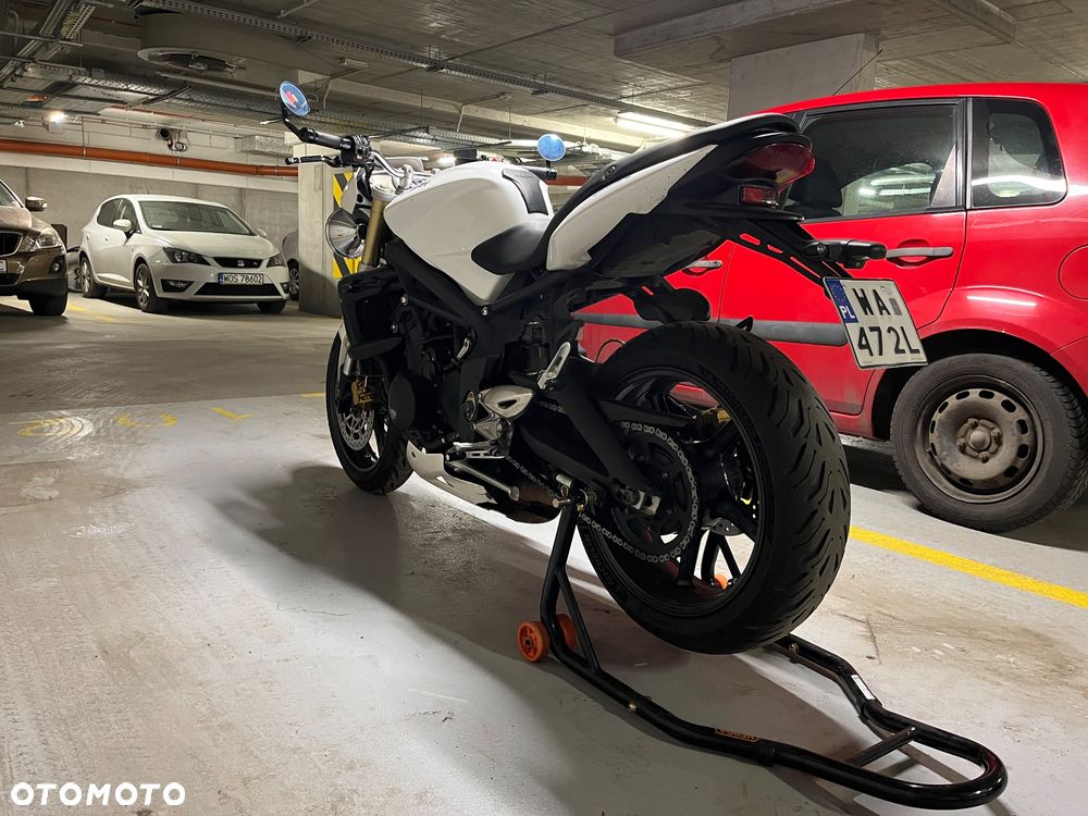 Triumph Street Triple - 9