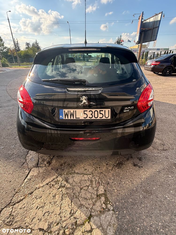 Peugeot 208 - 4