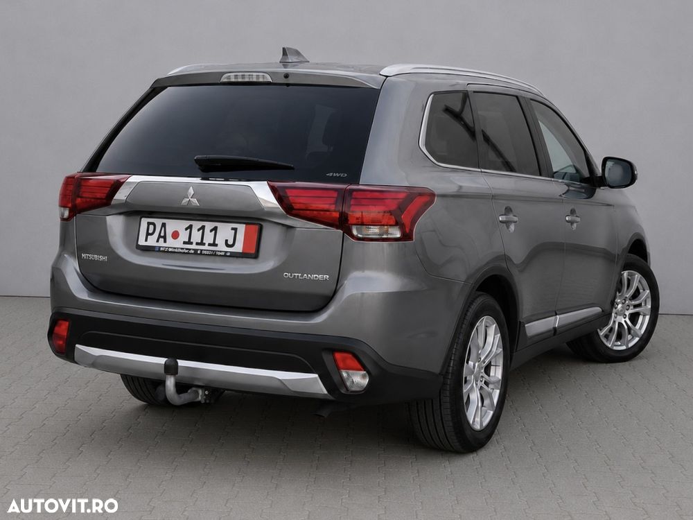 Mitsubishi Outlander 2.2 DI-D 4WD Automatik Edition 100+ - 8