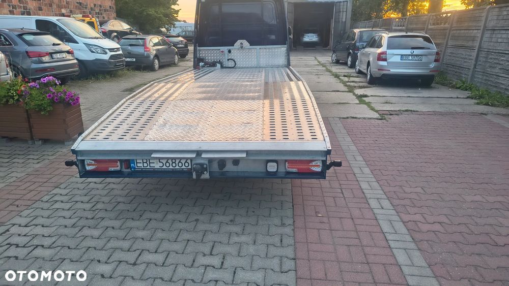 Mercedes-Benz Sprinter - 5