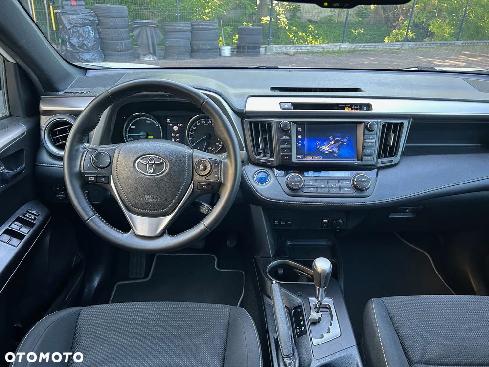 Toyota RAV4 Hybrid Premium 4x2 - 28