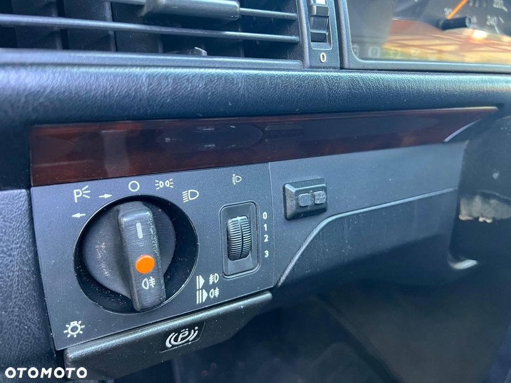 Mercedes-Benz W124 (1984-1993) - 23