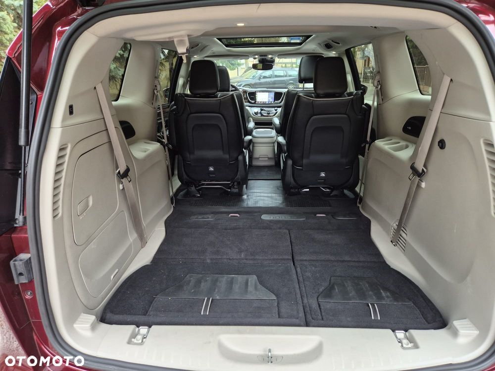 Chrysler Pacifica - 21