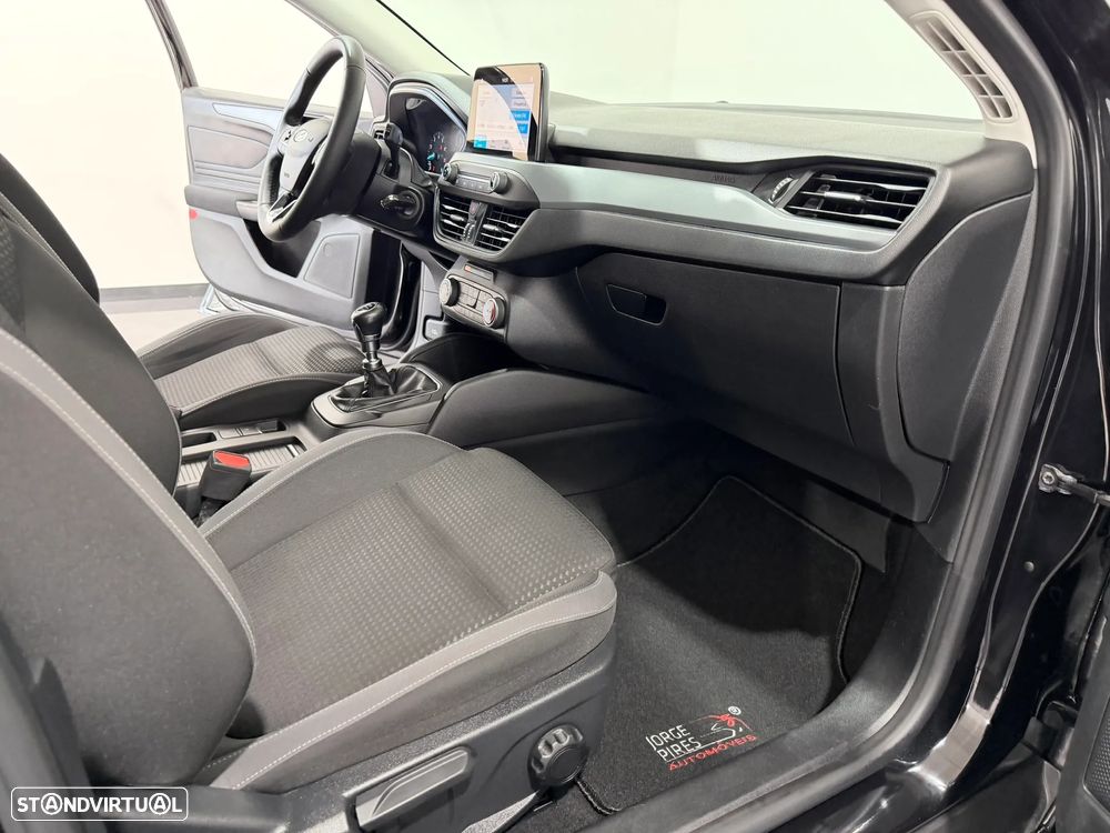 Ford Focus SW 1.0 EcoBoost MHEV Active - 37