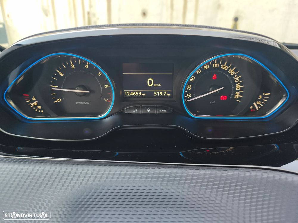 Peugeot 2008 1.2 PureTech Allure - 7