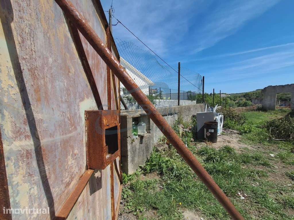 Armazém com 1.600 m² em lote de 2.960 m² com elevado potencial de r... - Grande imagem: 4/23