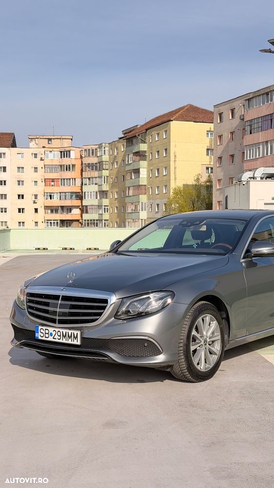 Mercedes-Benz E 220 d 4MATIC Aut. - 4