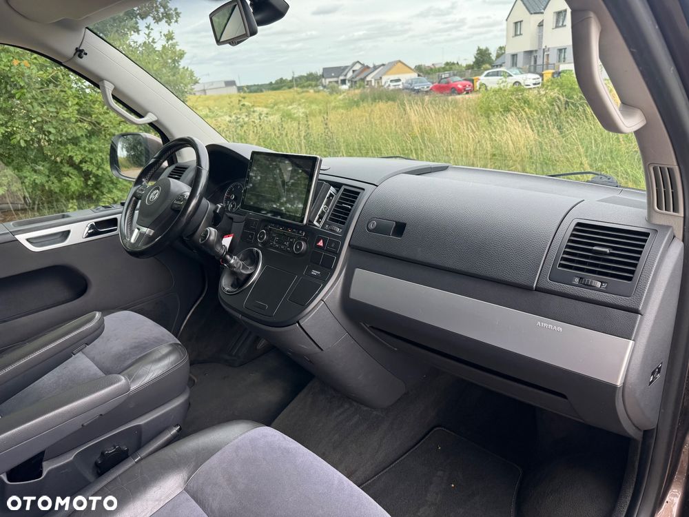 Volkswagen Multivan - 18