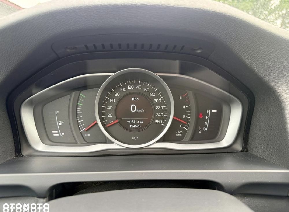 Volvo V60 Cross Country - 11
