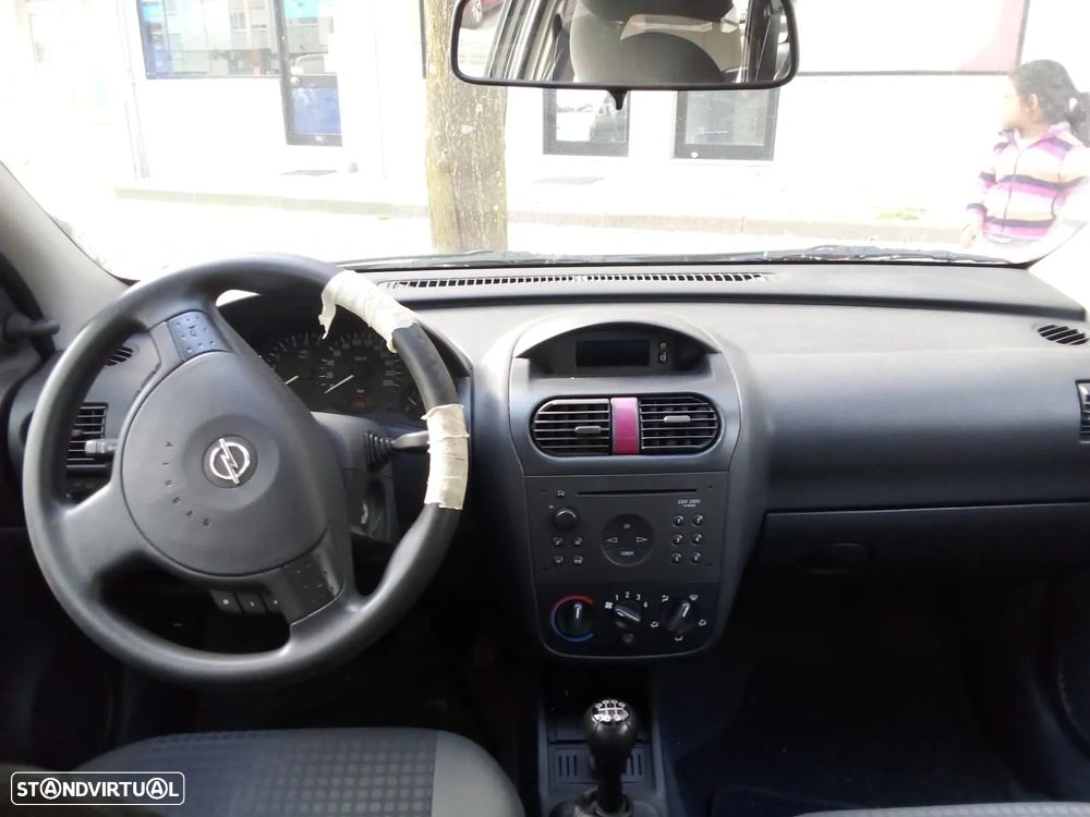 Opel Corsa 1.2 16V Elegance - 4