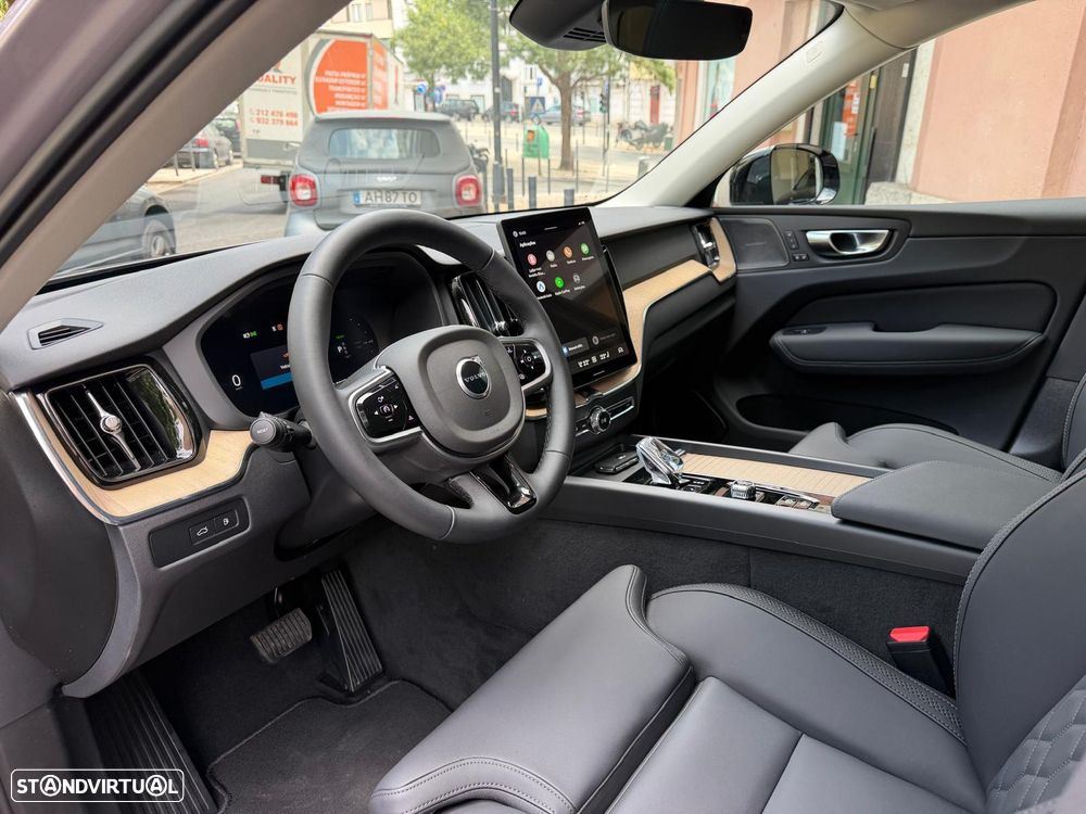 Volvo XC 60 2.0 T6 PHEV Plus Bright AWD - 23