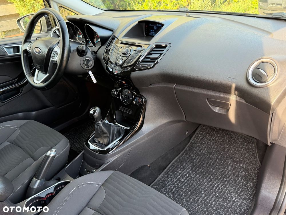 Ford Fiesta 1.4 Titanium - 27