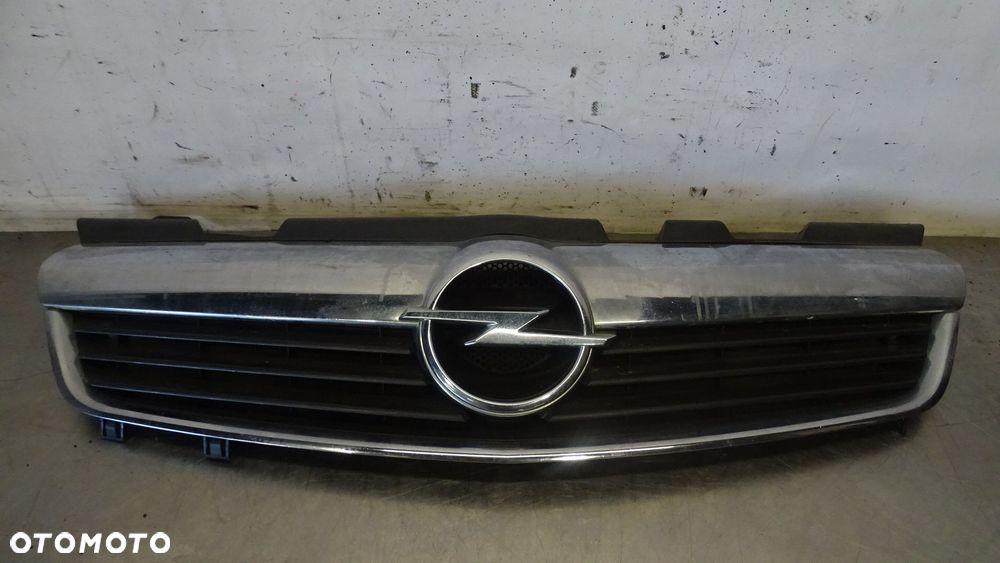 GRILL ATRAPA OPEL ZAFIRA B 1.9CDTI - 1