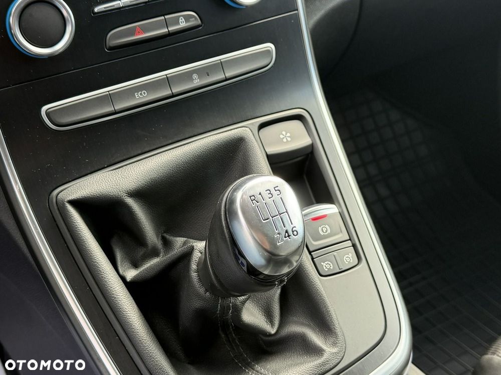 Renault Scenic - 29