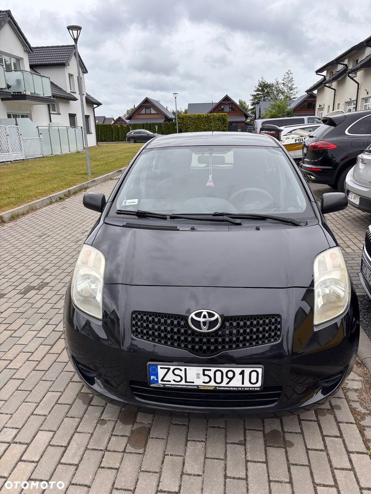 Toyota Yaris - 1