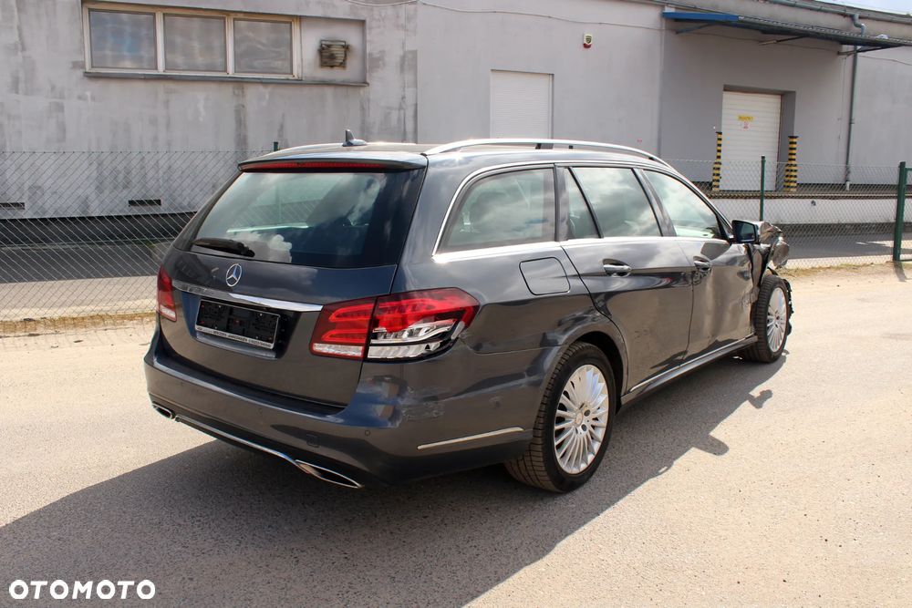 Mercedes-Benz Klasa E 250 CDI DPF BlueEFFICIENCY Automatik Avantgarde - 14