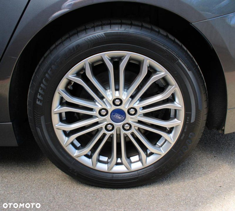 Ford Mondeo - 29
