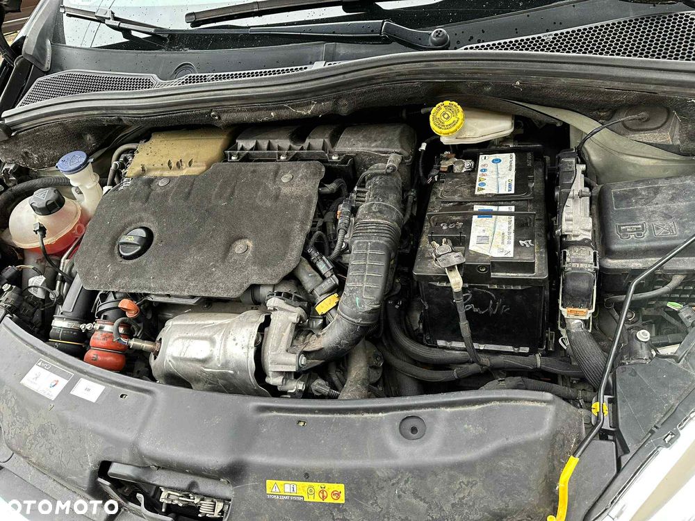 Peugeot 208 BlueHDi 100 Active Pack - 12