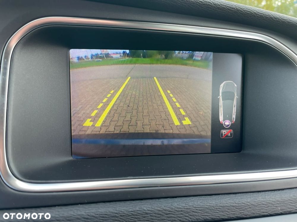 Volvo V40 T2 Drive-E Momentum - 29
