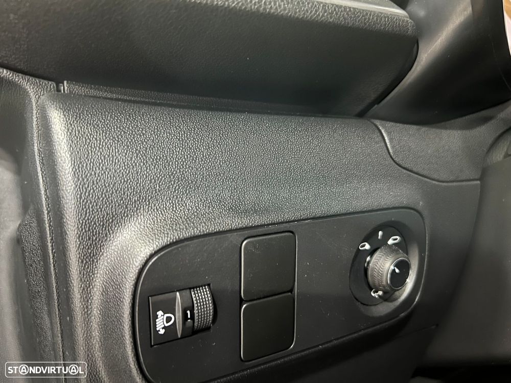 Citroën C3 1.2 PureTech Plus - 22