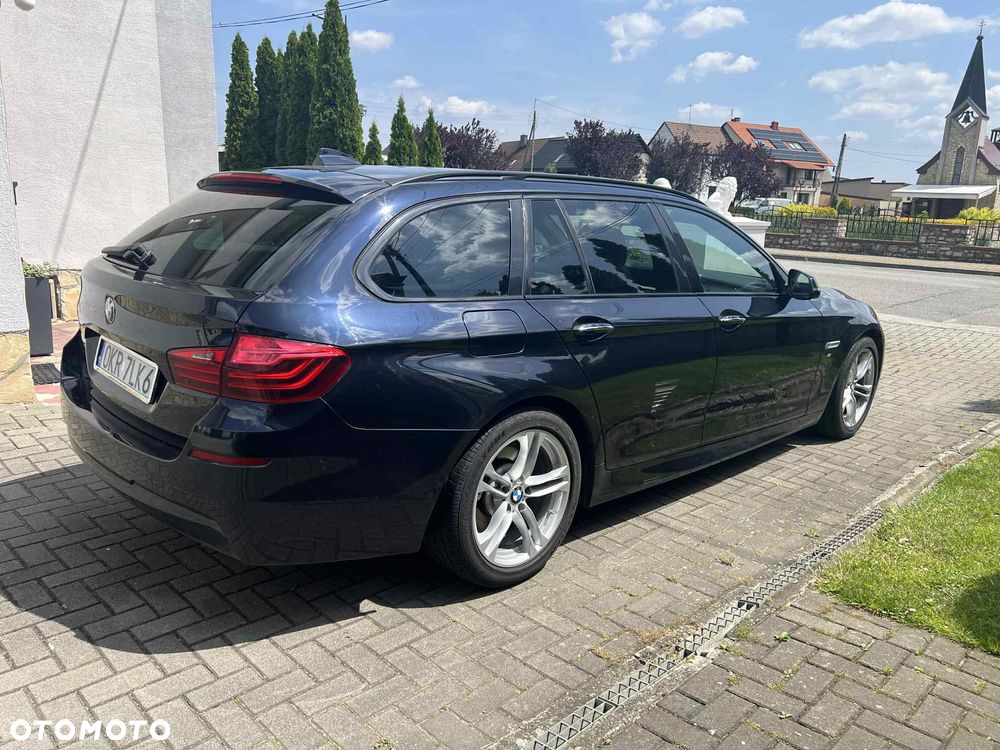 BMW Seria 5 525d Touring - 15
