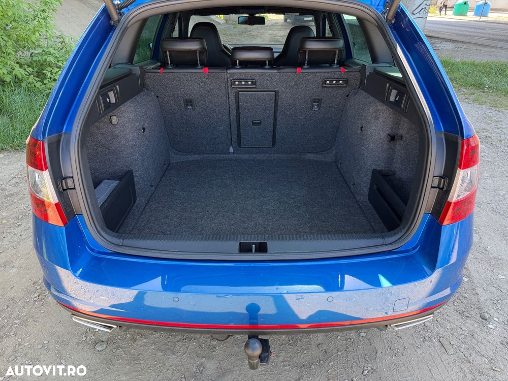 Skoda Octavia 2.0 TDI DSG RS - 12