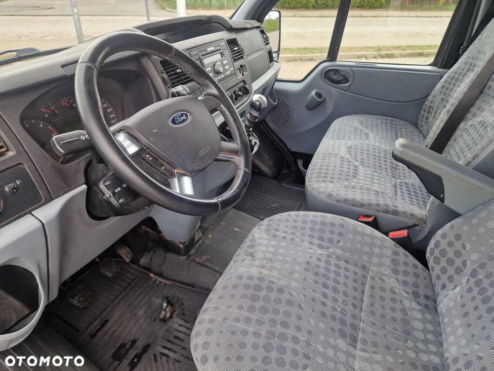 Ford Transit - 11