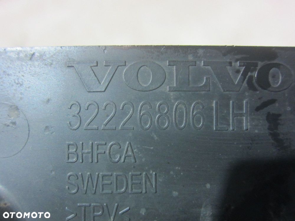 VOLVO XC40 II XC 40 CHLAPACZE ZESTAW CHLAPACZ PRAWY LEWY PRZÓD TYŁ 32226807 - 10