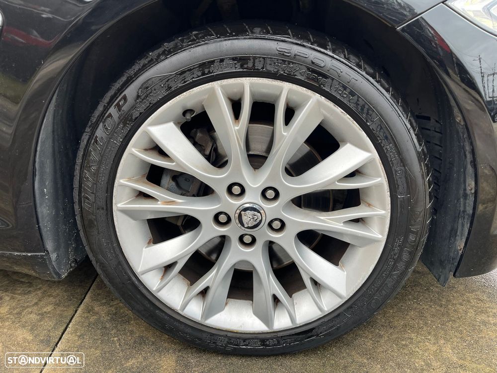 Jaguar XF 2.2 D Luxury - 13