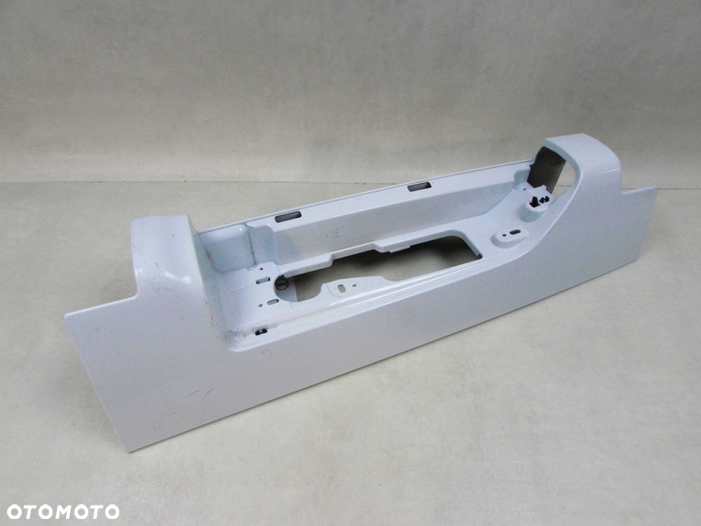 RENAULT TRAFIC III VIVARO II TALENTO 14-21 RAMKA OSLONA LAMPY TYL PRAWA 265A19592 93450971 - 2