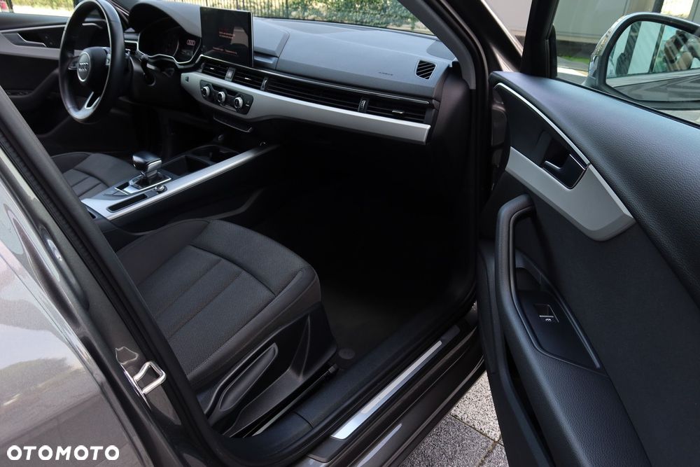 Audi A4 Avant 30 TDI mHEV S tronic - 13