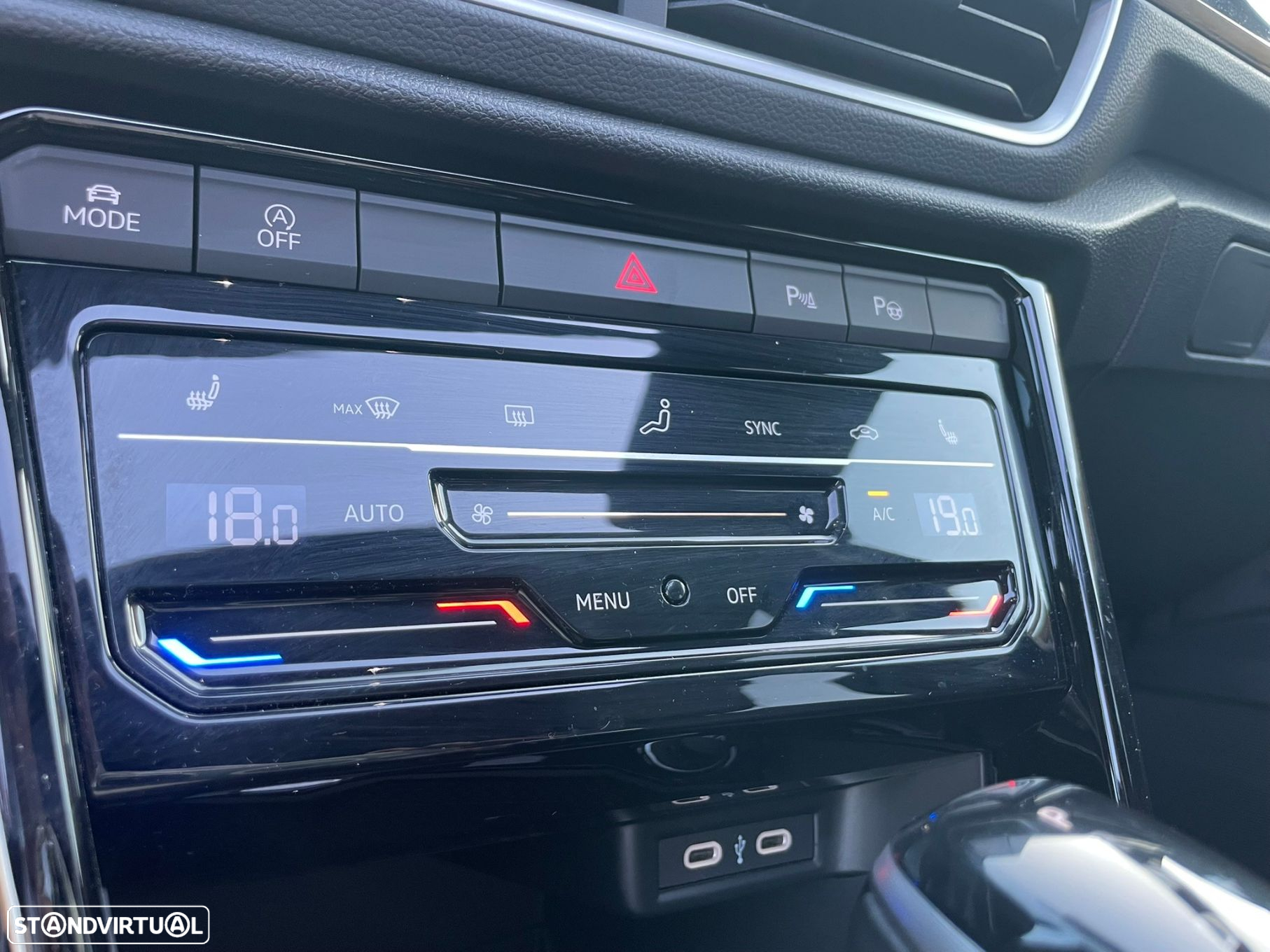 VW T-Roc 1.5 TSI R-Line DSG - 34