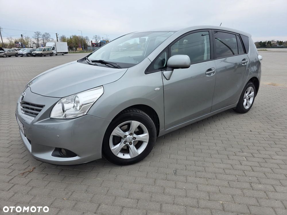 Toyota Verso 2.0 D-4D Life - 2