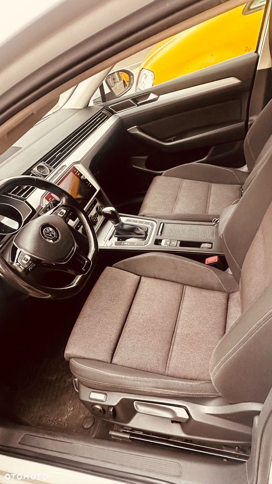 Volkswagen Passat 2.0 TDI BMT Highline DSG - 9