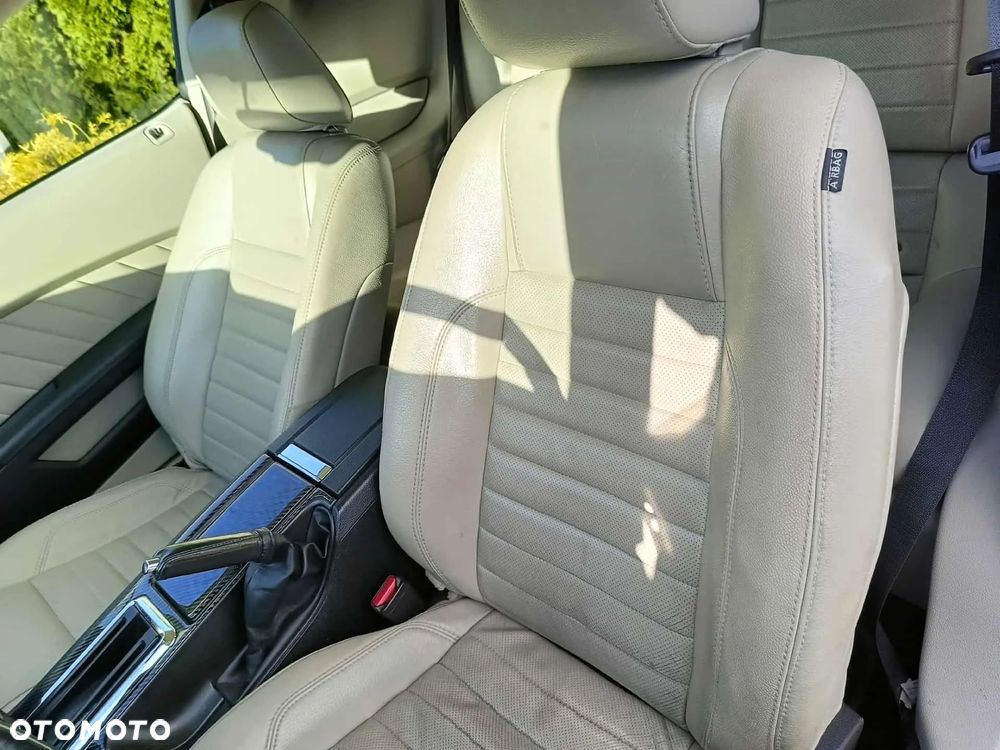 Ford Mustang 4.0 V6 Premium - 31