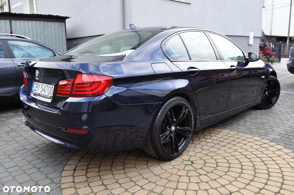 BMW Seria 5 520d Efficient Dynamics Edition - 9
