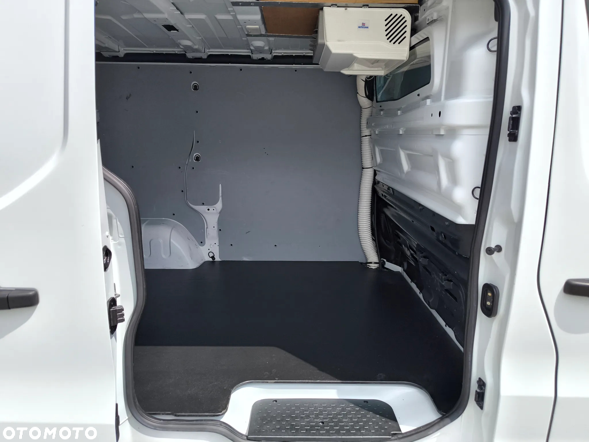 Renault Trafic - 12