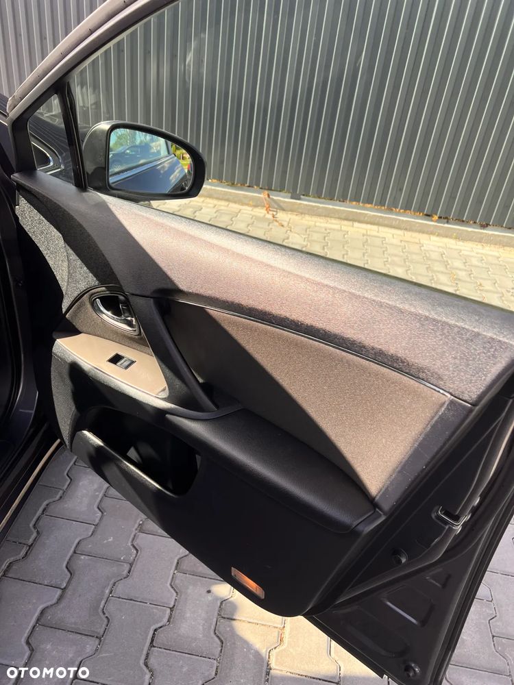 Toyota Avensis 2.0 D-4D - 11