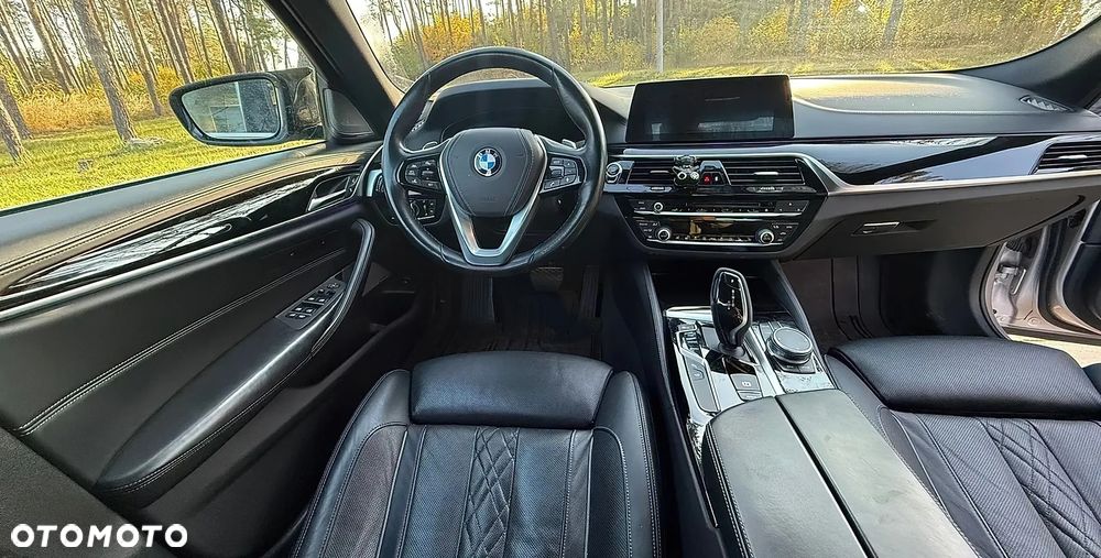 BMW Seria 5 540i xDrive Luxury Line - 11