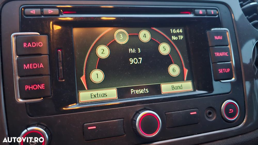 Volkswagen Tiguan 2.0 TDI 4Motion BMT Sport & Style - 6