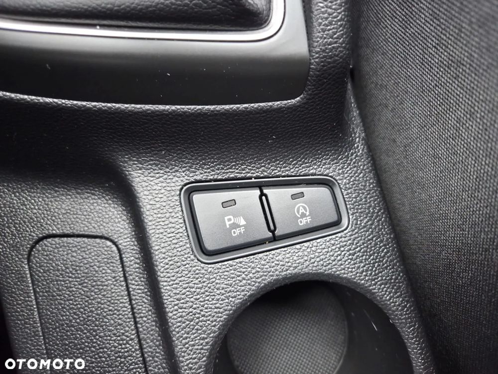 Hyundai i20 blue 1.2 YES!+ - 12