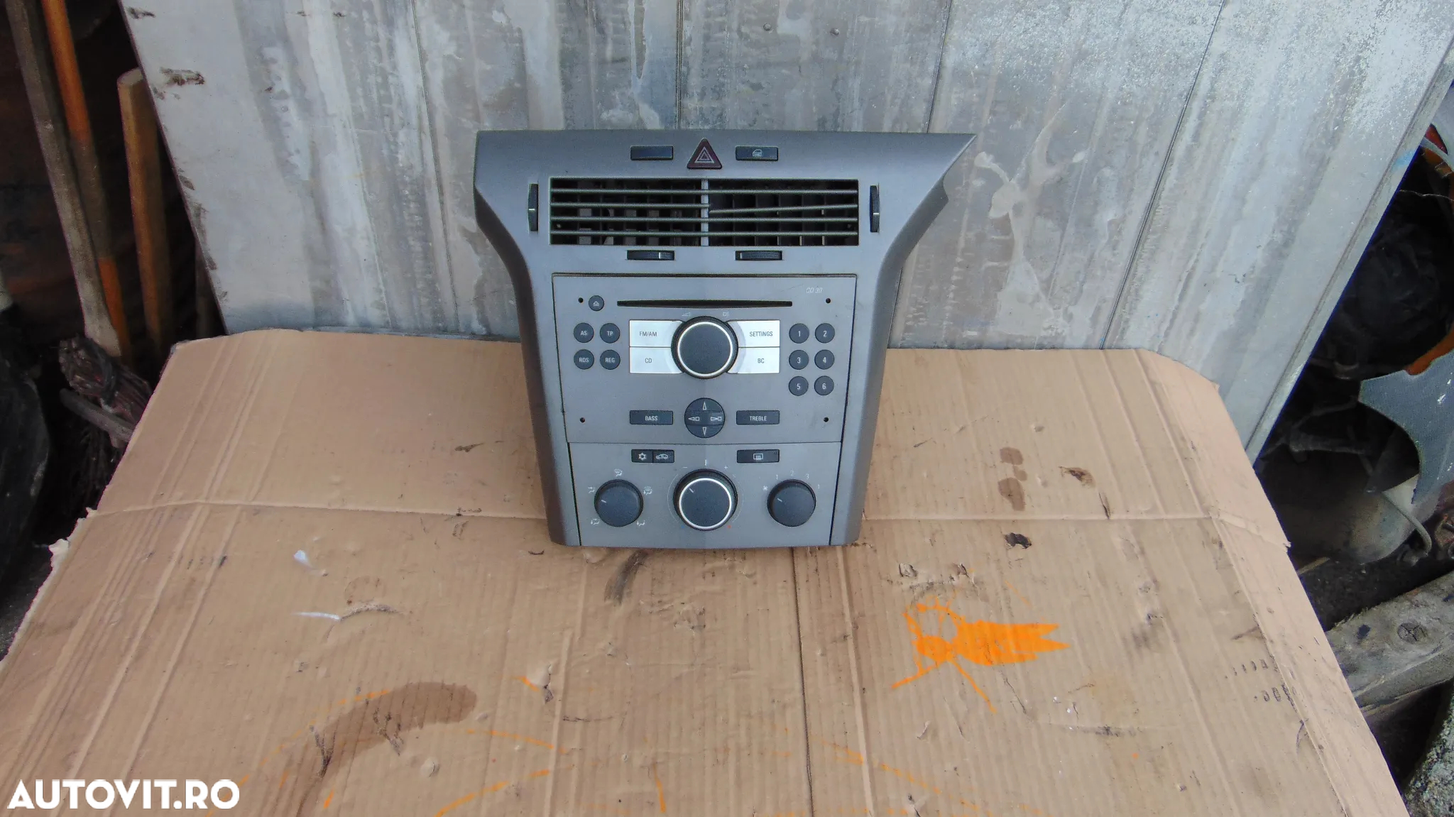 Radio cd, consola bord,panou clima aer opel astra h an 2006 - 6