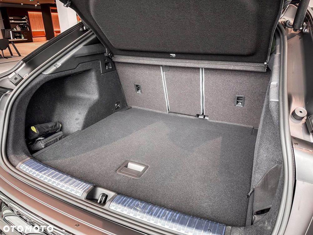 Audi Q3 Sportback - 13