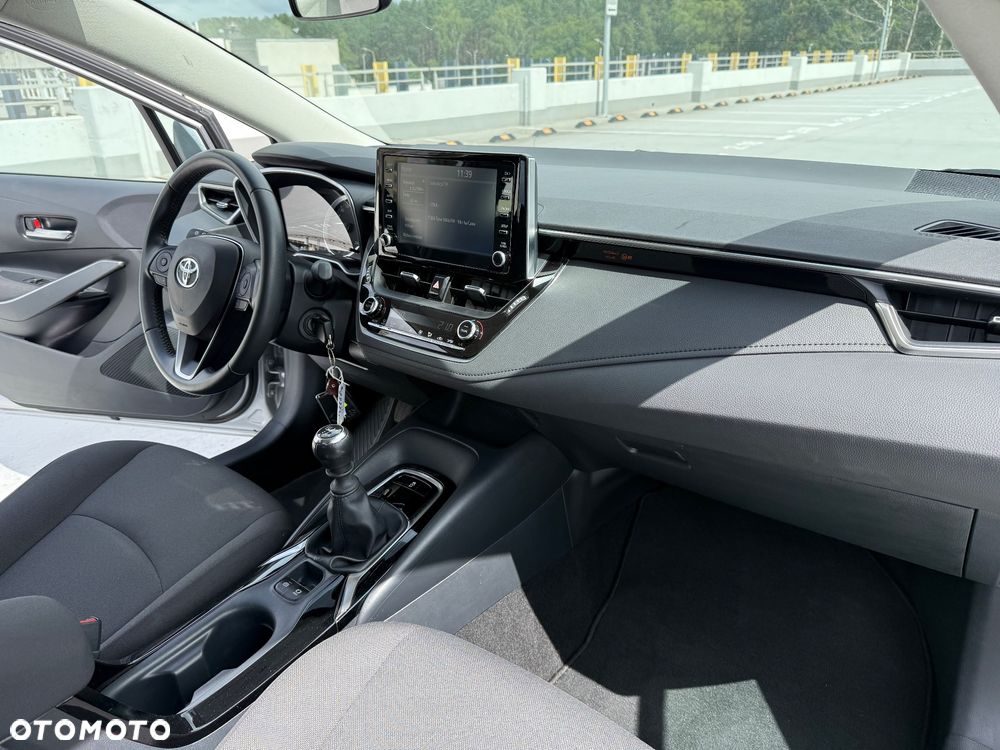 Toyota Corolla 1.5 Comfort - 21